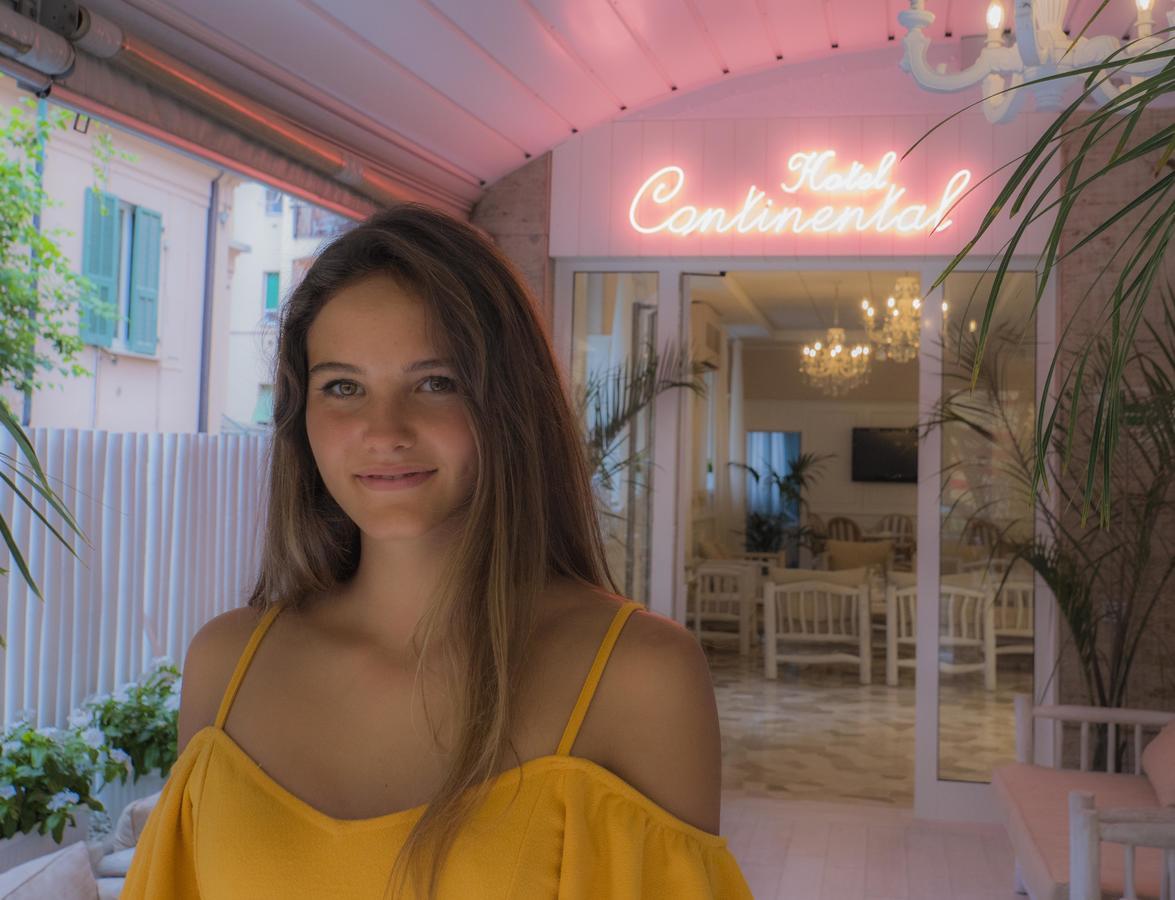 Hotel Continental Pietra Ligure Esterno foto